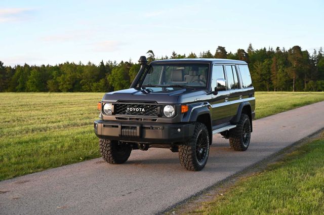 Toyota Land Cruiser GRJ 76 4.0 V6 5-Gang NESTLE OFFROAD