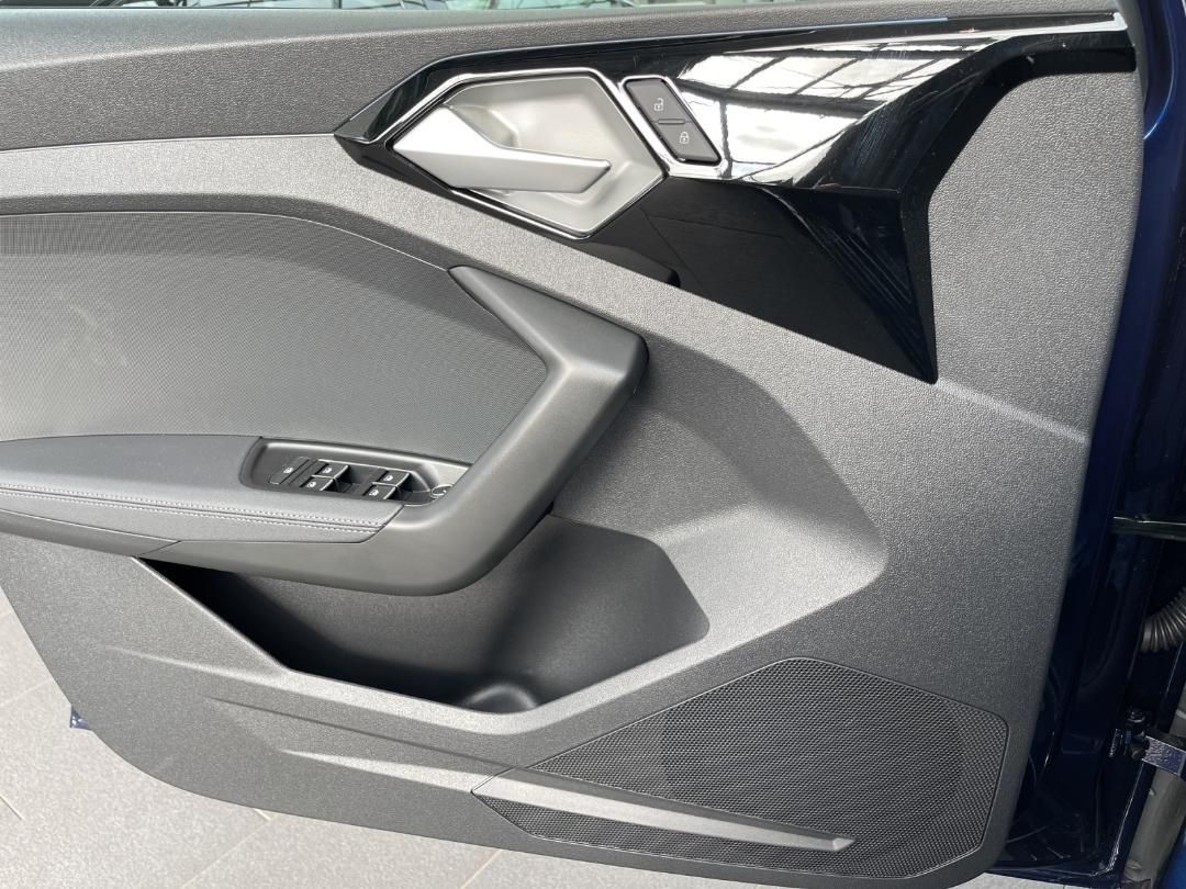Fahrzeugabbildung Audi A1 Sportback 30 1.0 TFSI S-Line Kamera,LED,SHZ