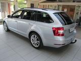 Skoda Octavia Combi 1.5 TSI ACT Clever DSG AHK GARANTI - Skoda Gebrauchtwagen in Düsseldorf
