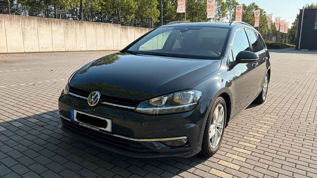 Image of Volkswagen Golf