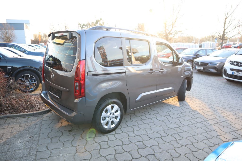 Fahrzeugabbildung Opel Combo Life 1.2 Turbo Aut. Ultimate+Navi+Panorama