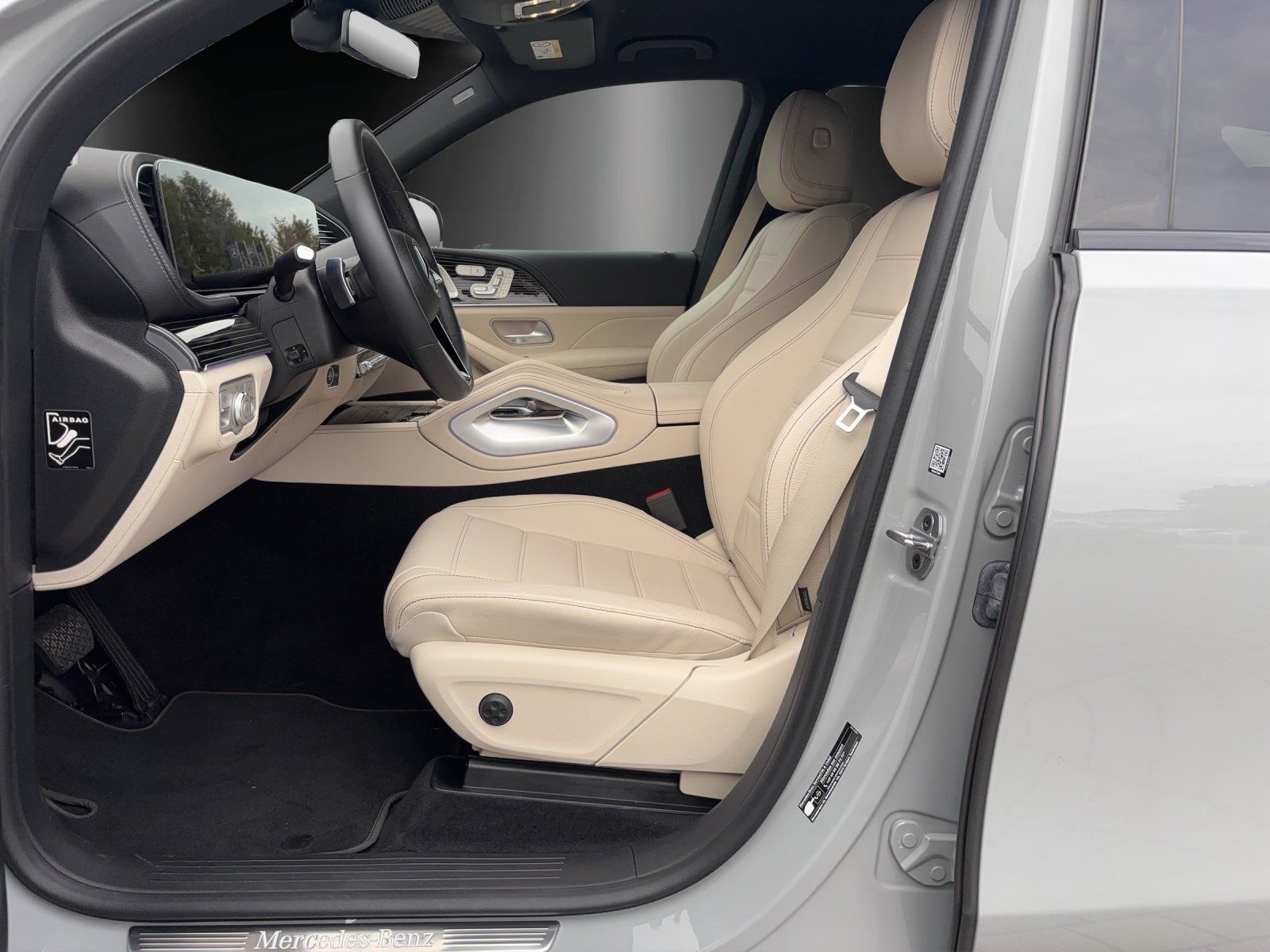 Fahrzeugabbildung Mercedes-Benz GLE 450d AMG Adv+ E-ACTIVE Night DISTRO Memo HUD