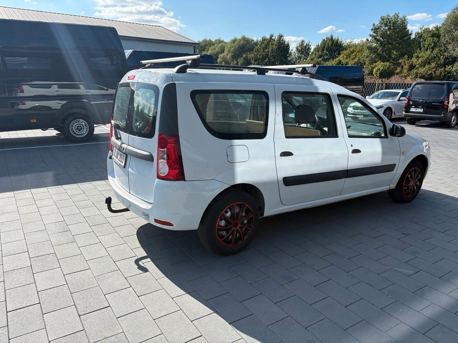 Dacia Logan 2012 — photo 5