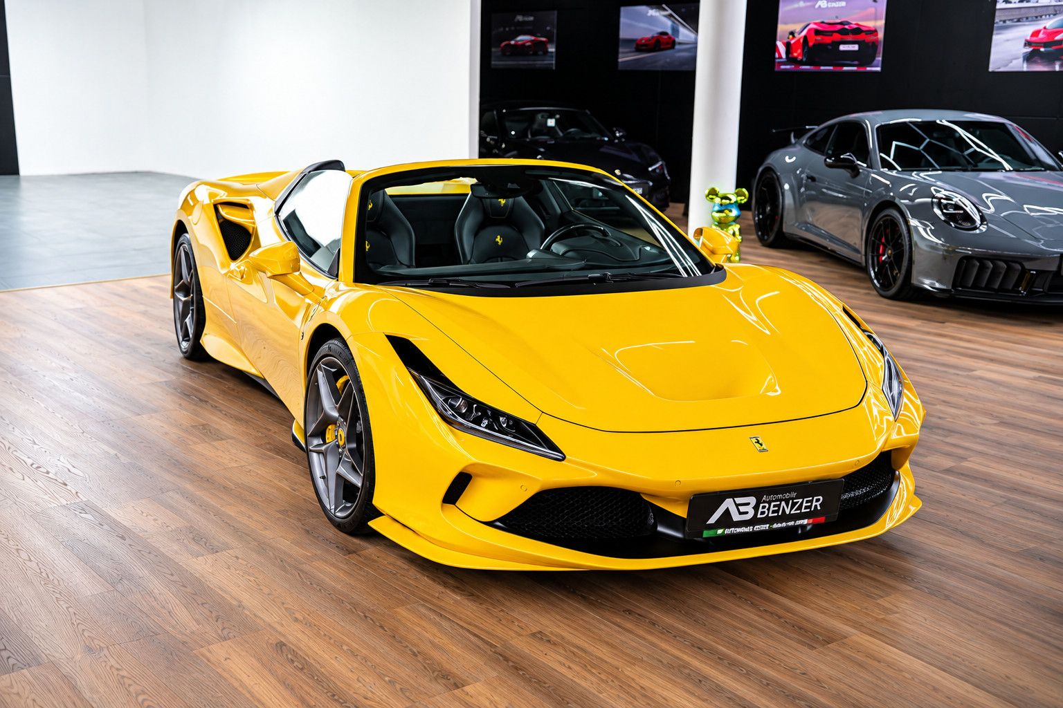 Fahrzeugabbildung Ferrari F8 Spider Giallo Modena *Lift*Carbon*Kamera*