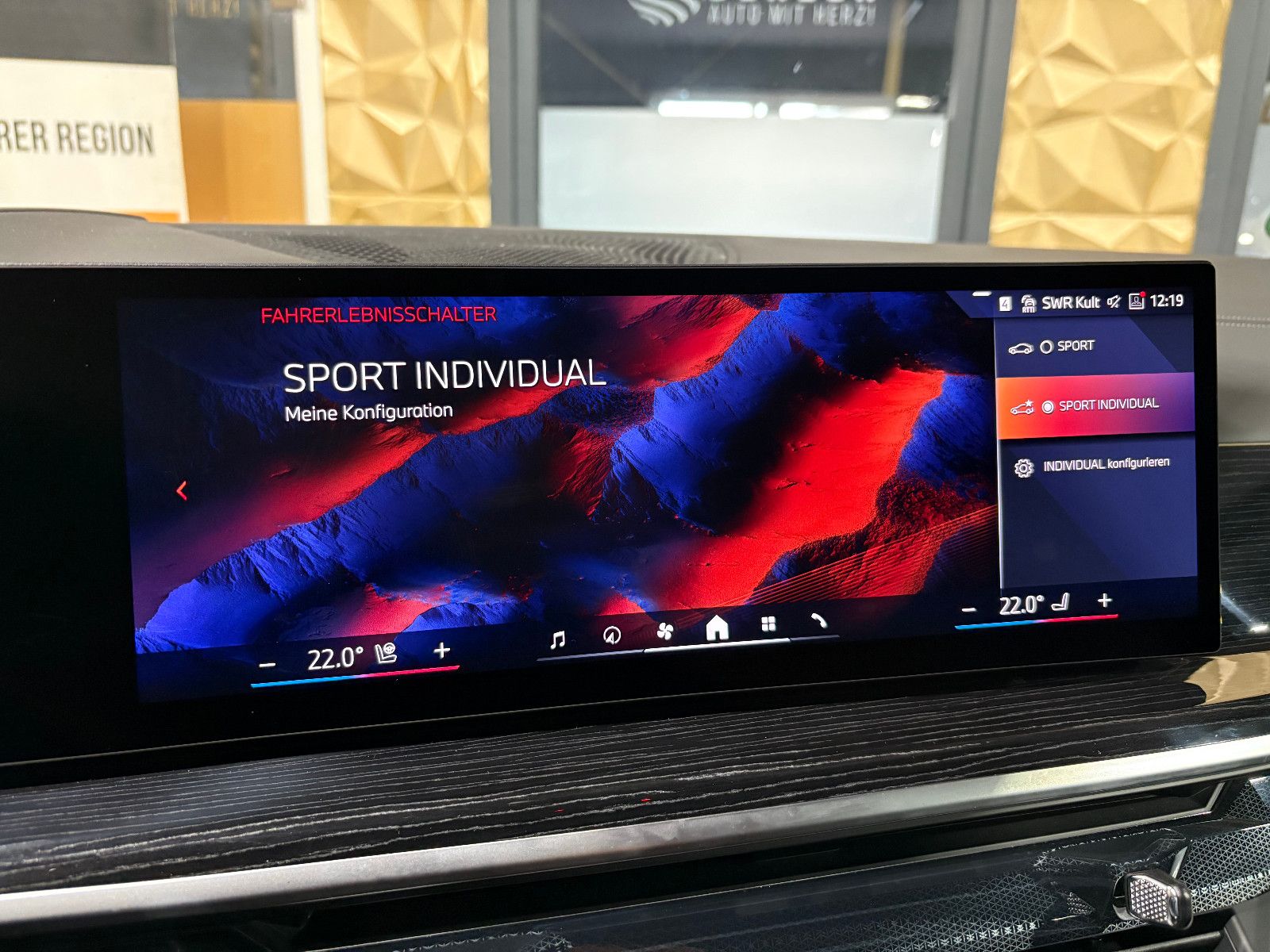 Fahrzeugabbildung BMW X5 30 d xDrive M Sport/HEAD-UP/360°/SOUND/AMBIEN