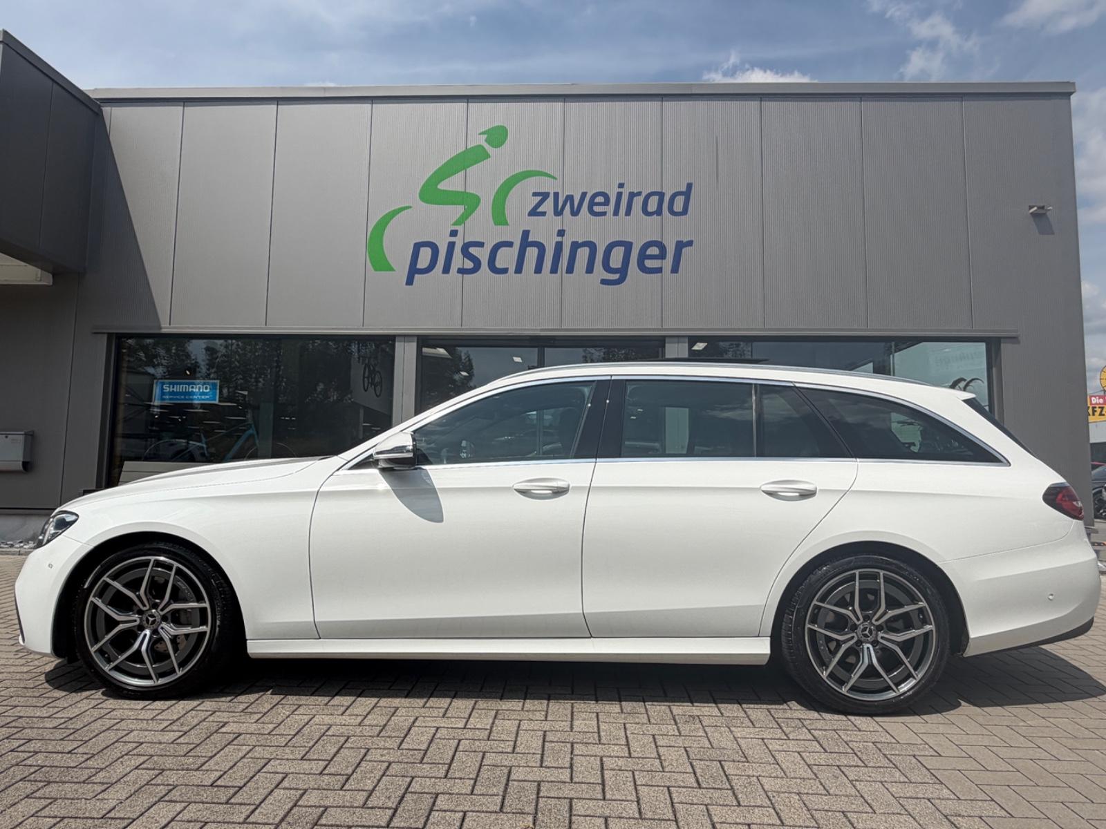 Mercedes-Benz E 220 d AMG-Line /Panoramadach/MFL