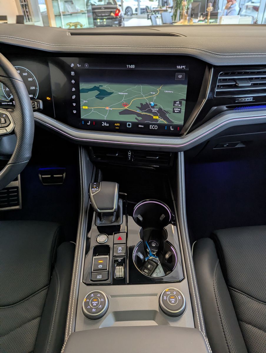 VW Touareg 3.0TDI 4M R-Line VOLL Black 22" UPE 114T - Image 21