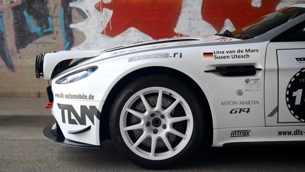 Aston Martin V8 Vantage