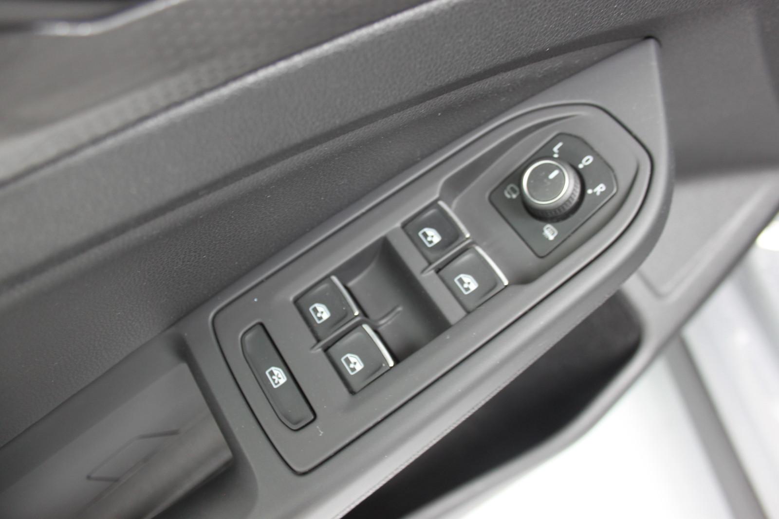 Volkswagen Golf VIII Lim. GTI CLUB/ED45/AKRA/PANO/H&K/DCC/H, миниатюра 4