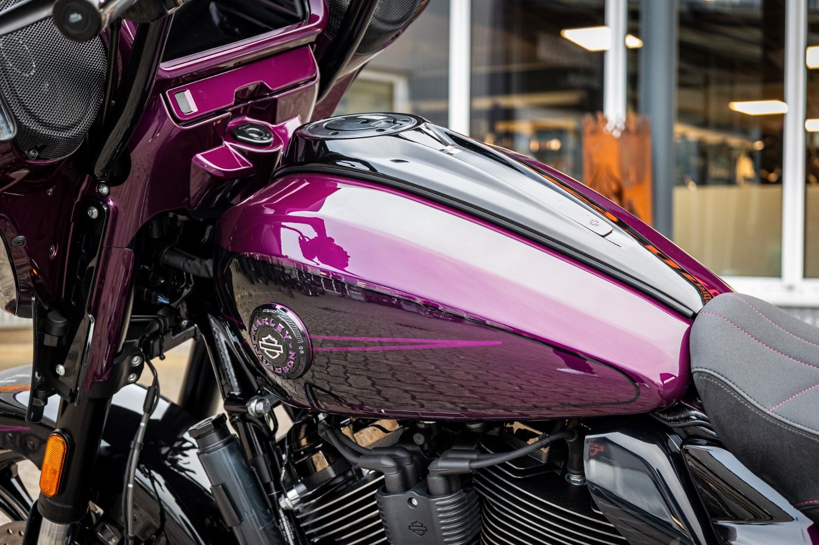 Fahrzeugabbildung Harley-Davidson CVO Street Glide FLHXSE 121 cui - Jekill & Hyde