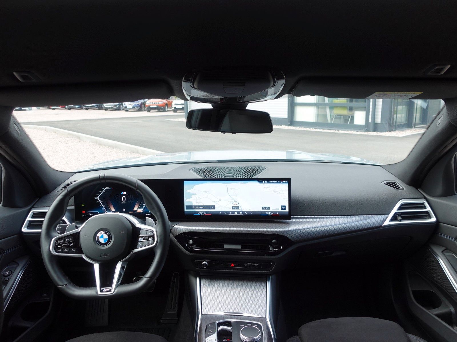 Fahrzeugabbildung BMW 318i Touring A M Sportpaket LMR19"/LED/Navi/Keyl