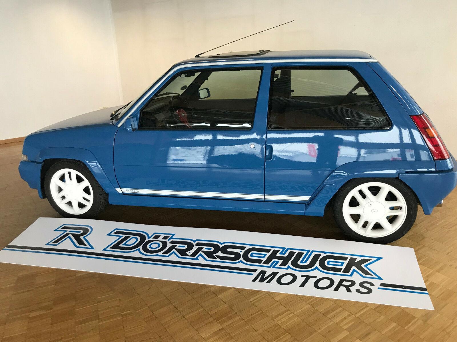 showroom-image-top