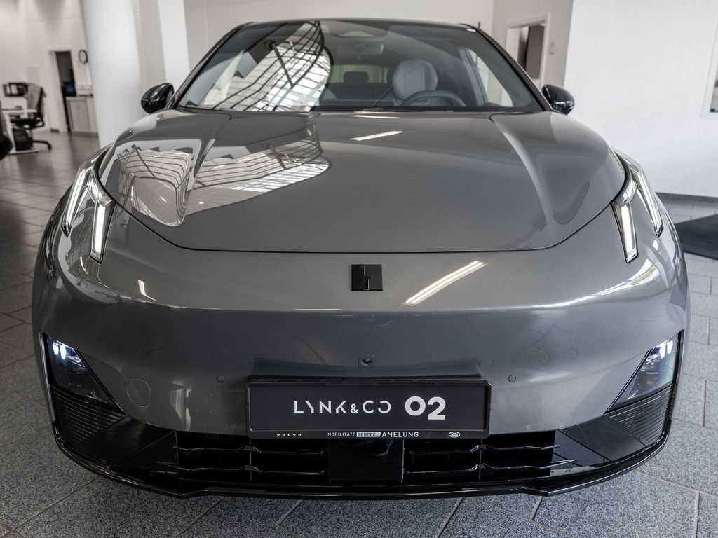 Lynk & Co 02