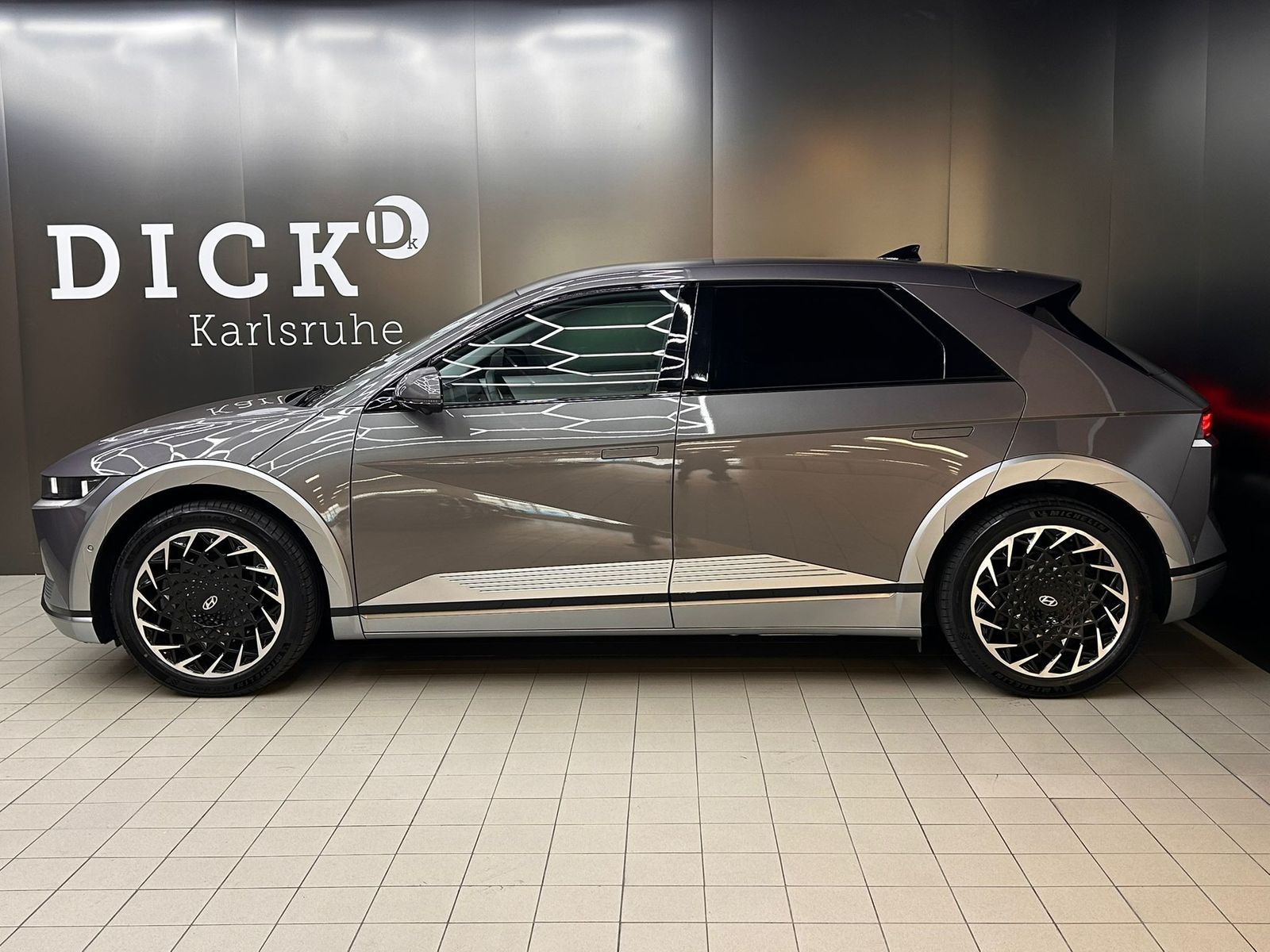 Fahrzeugabbildung Hyundai Ioniq 5 Techniq 4WD LED+NAVI+SHZ+ACC+DAB+WP+360°