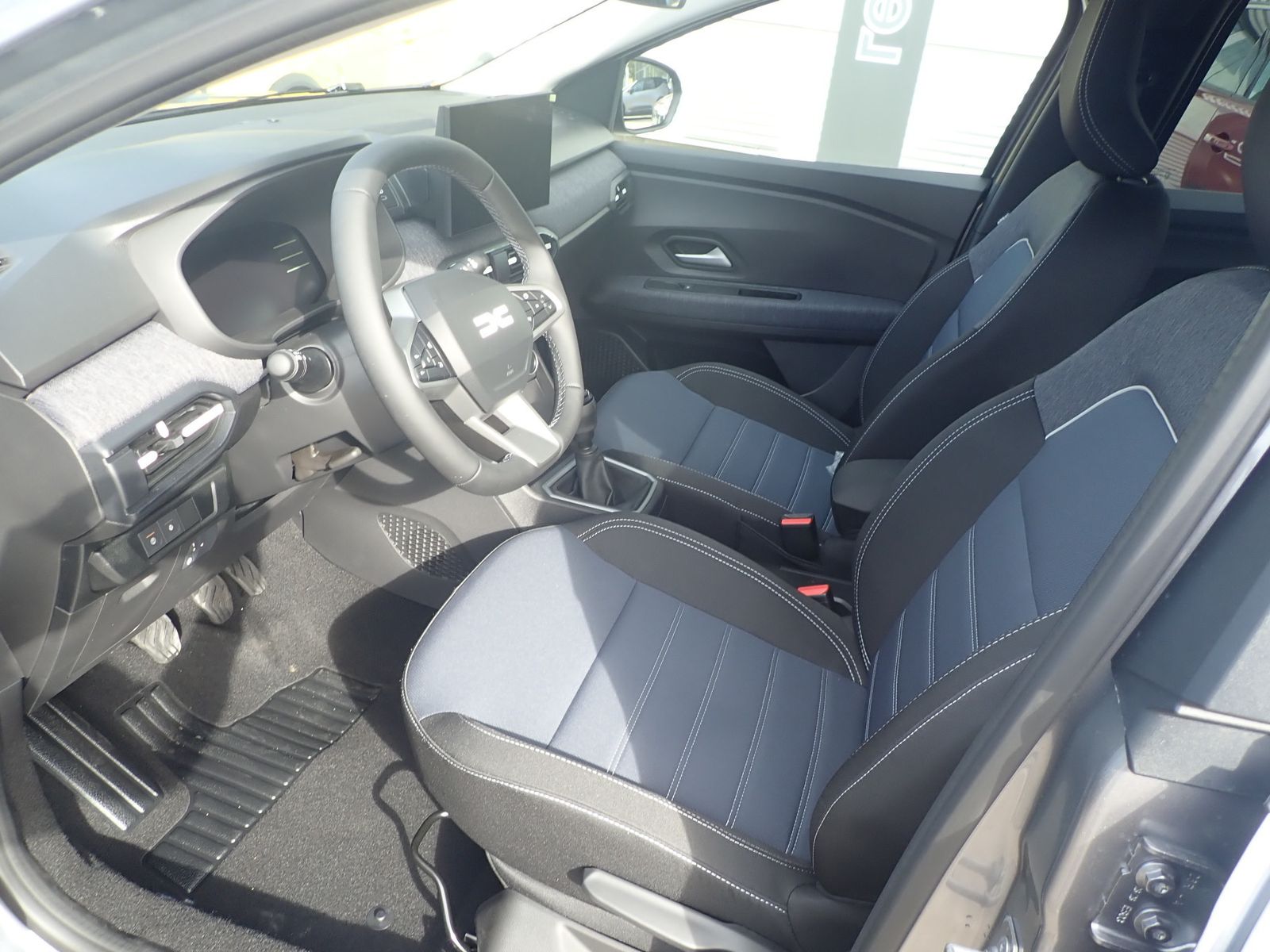 Fahrzeugabbildung Dacia Jogger Journey TCe 110