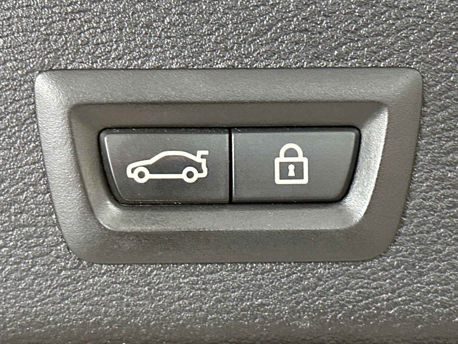 Fahrzeugabbildung BMW X3 xDrive35d M-Sport NAV+LED+ACC+HEAD-UP+KAMERA