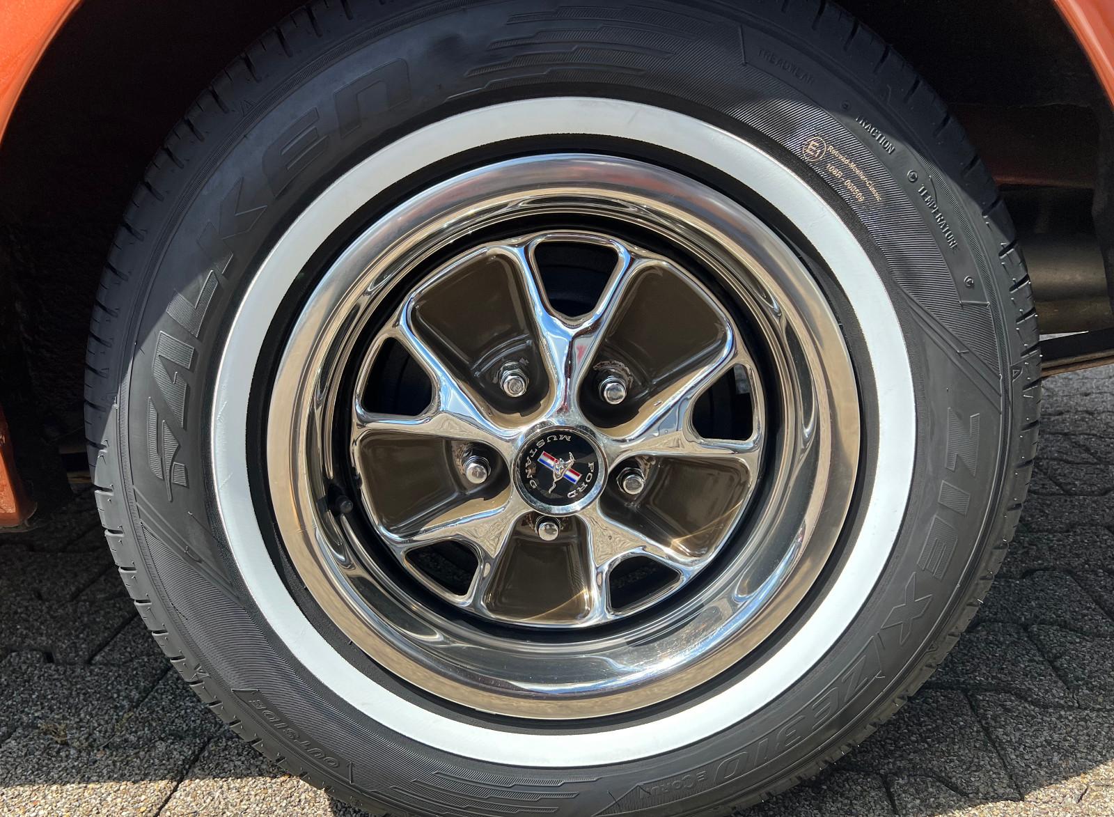 Ford Mustang Fastback GT, Pony, Voll-Ausstattung