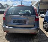 Hyundai i30 Kombi Klima USB AUX - Hyundai i30 in Freiburg