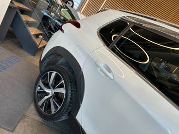 Peugeot 2008 Allure *Pano*Xenon*Navi*