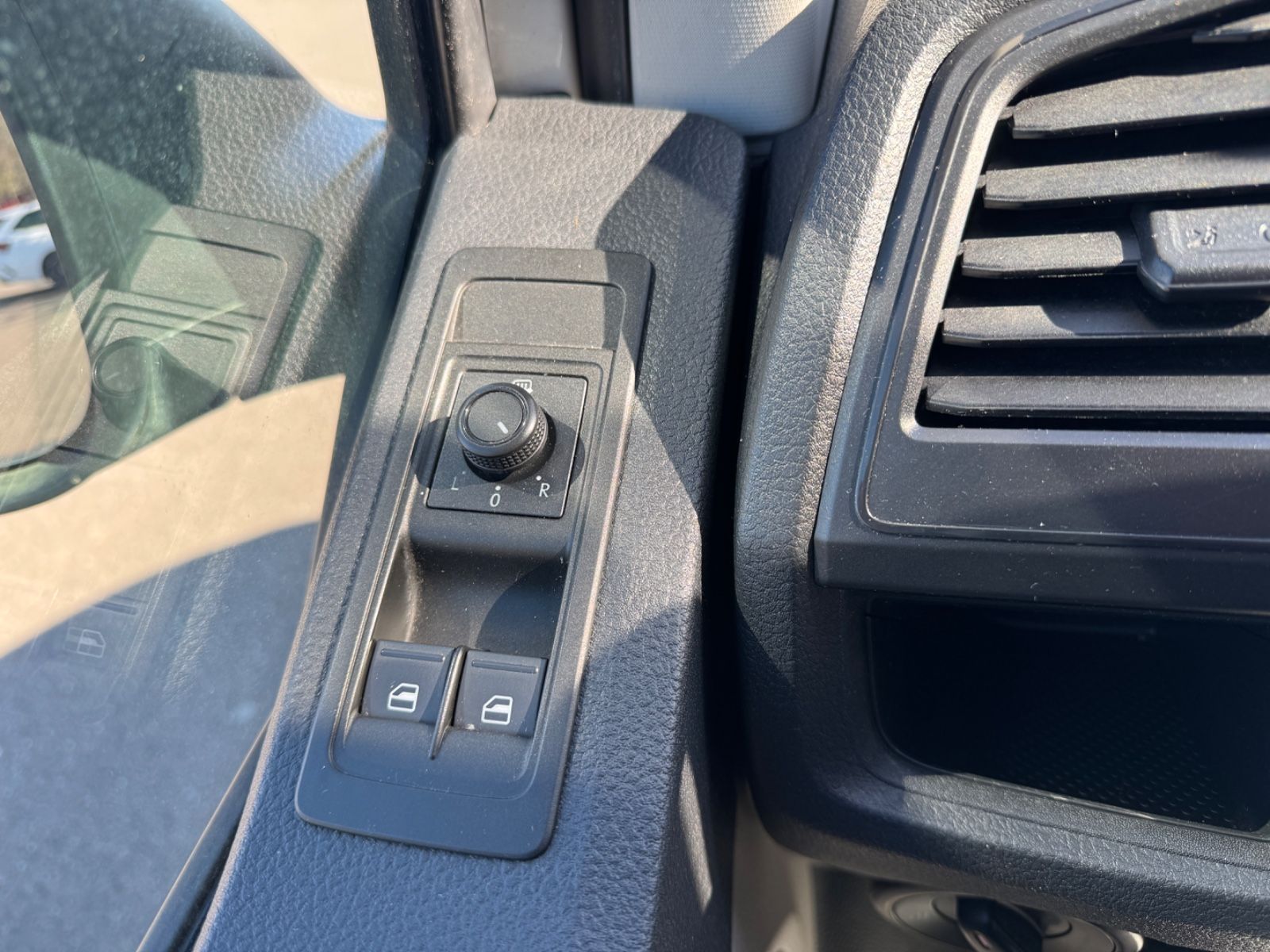 Fahrzeugabbildung Volkswagen T6 Transporter Kasten lang Klima2xSchiebetür