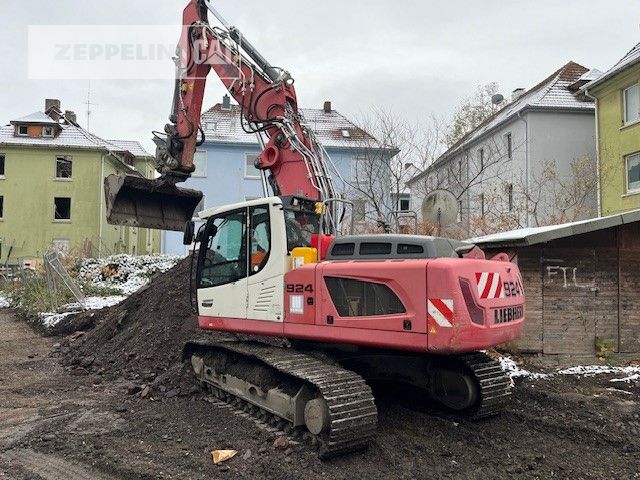 Liebherr R924C