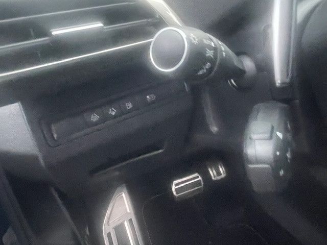 Fahrzeugabbildung Peugeot 3008 GT PlugIn Hybrid4 300 e-EAT8