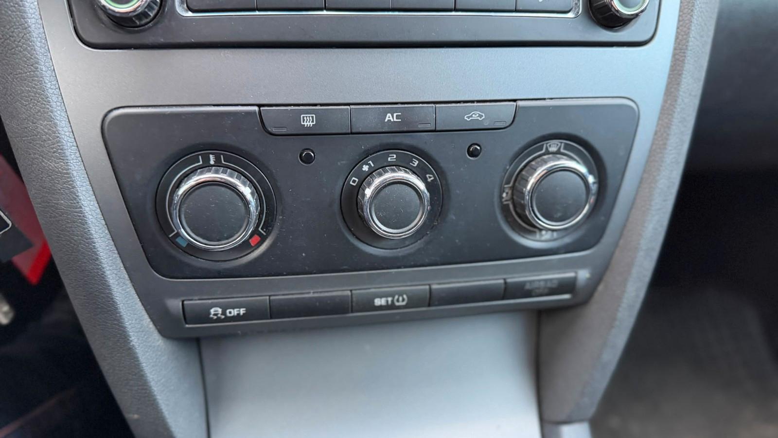 Skoda Octavia 2012 — photo 12