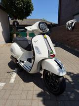 Vespa GTS 300 SuperSport - VESPA 300 GTS SUPERSPORT