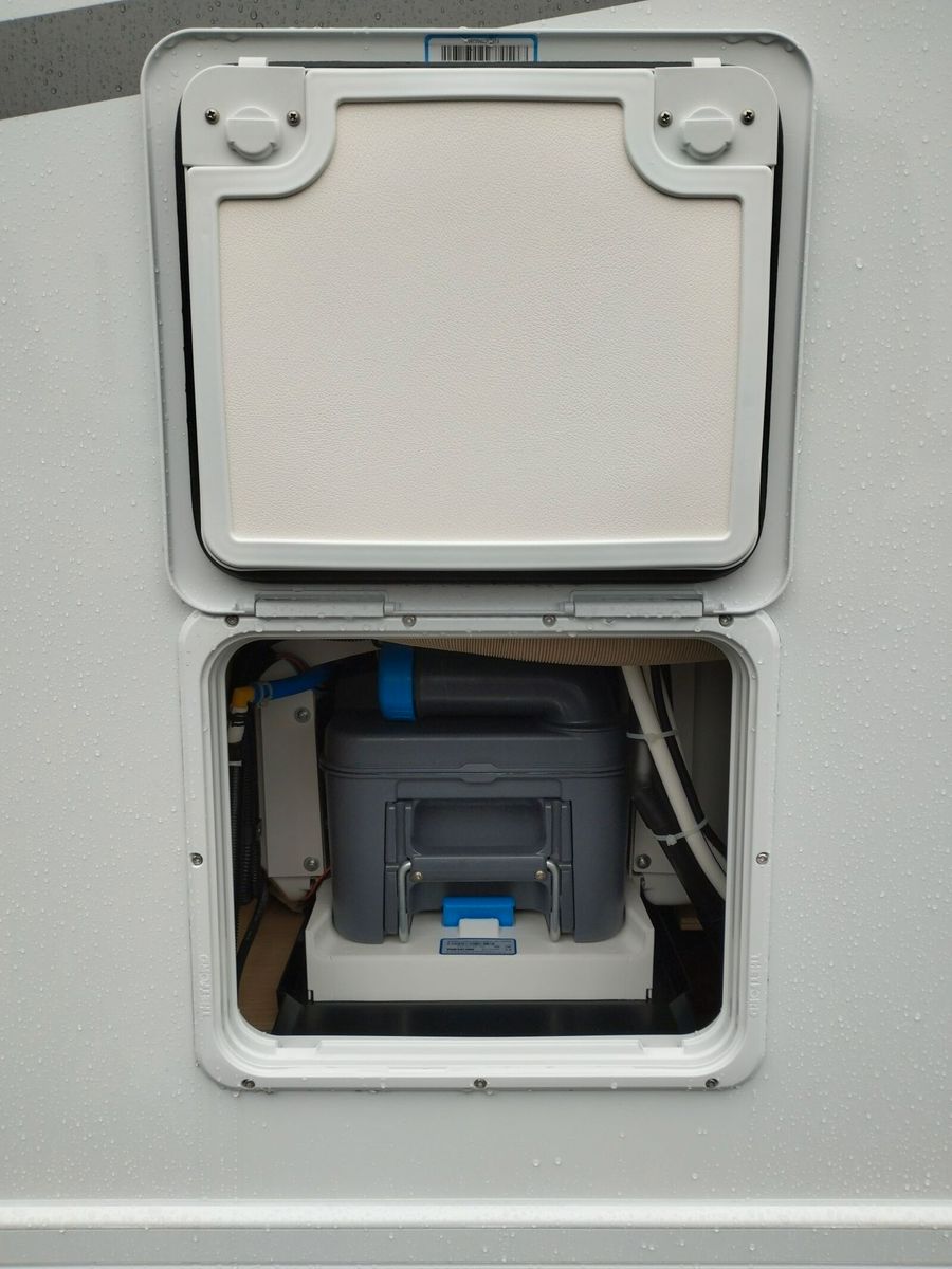 Fahrzeugabbildung Sunlight Adventure V 66 Automatik, Dörr Edition, TV