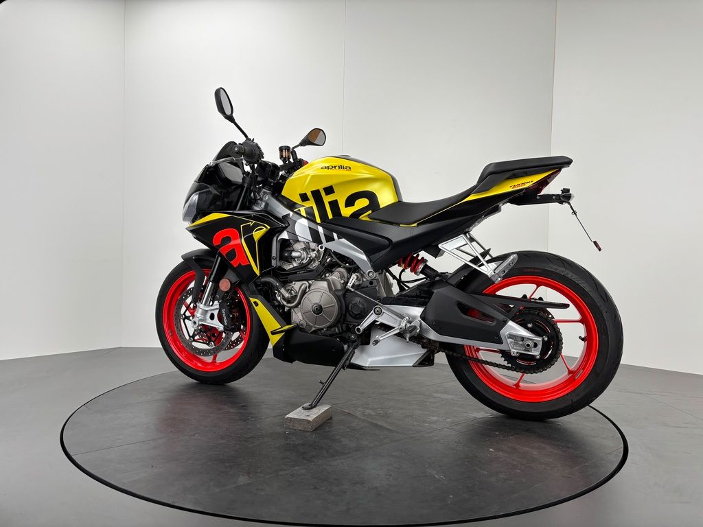 Fahrzeugabbildung Aprilia TUONO 660 *NEUWERTIG *1. HAND