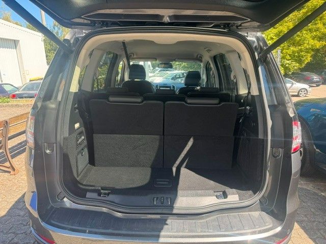 Fahrzeugabbildung Ford Galaxy Titanium AWD LEDER 7 SITZER LED KAMERA