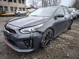 Kia Ceed GT 1.6 TGDI Automatik - Kia: Unfallwagen