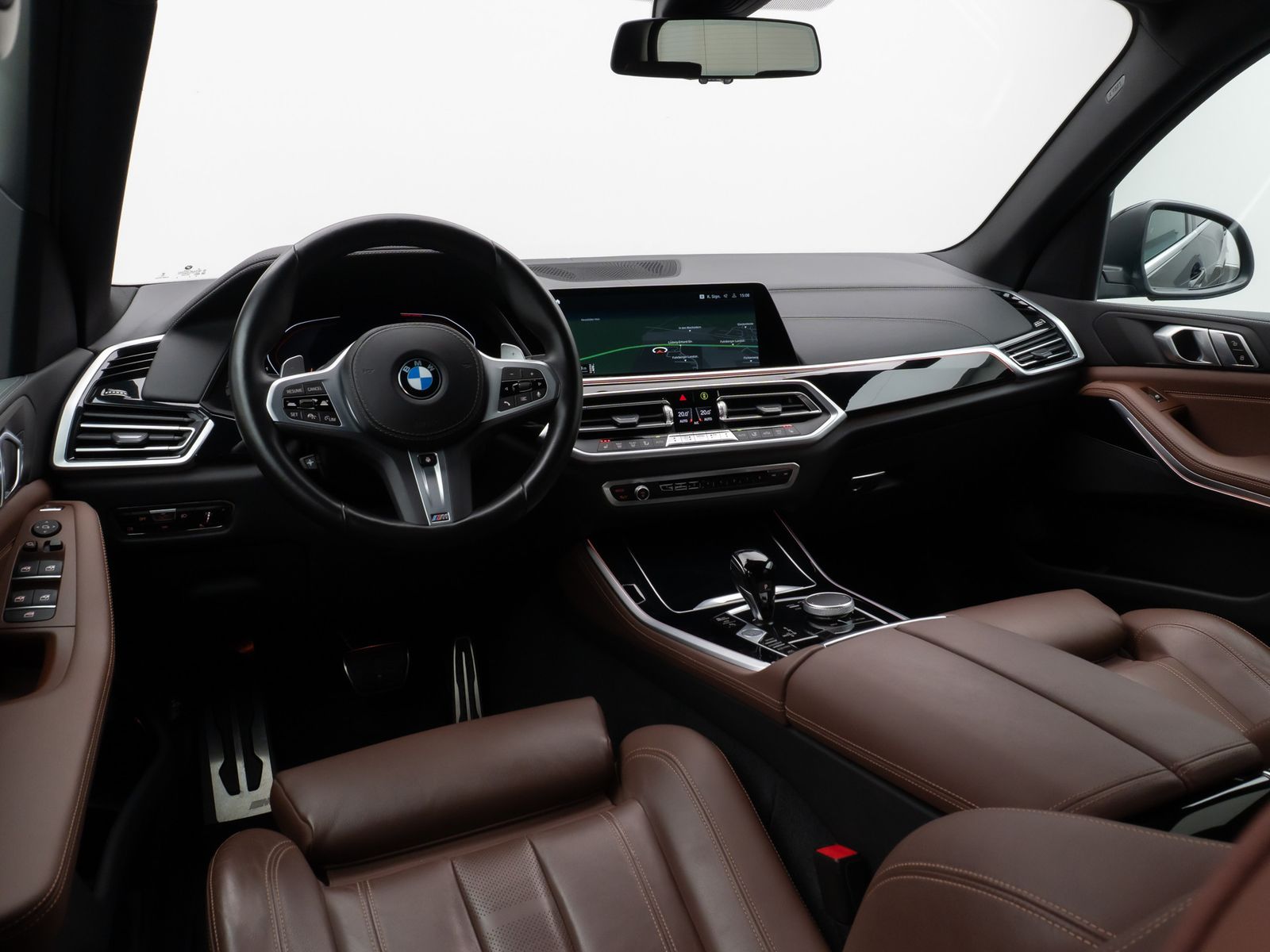 Fahrzeugabbildung BMW X5 xD30d M Sport 360° HUD DAB 4xKlima AHK 22Zoll