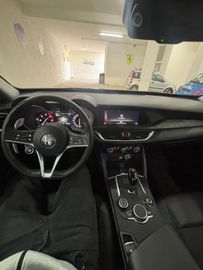 Alfa-Romeo Stelvio - 4