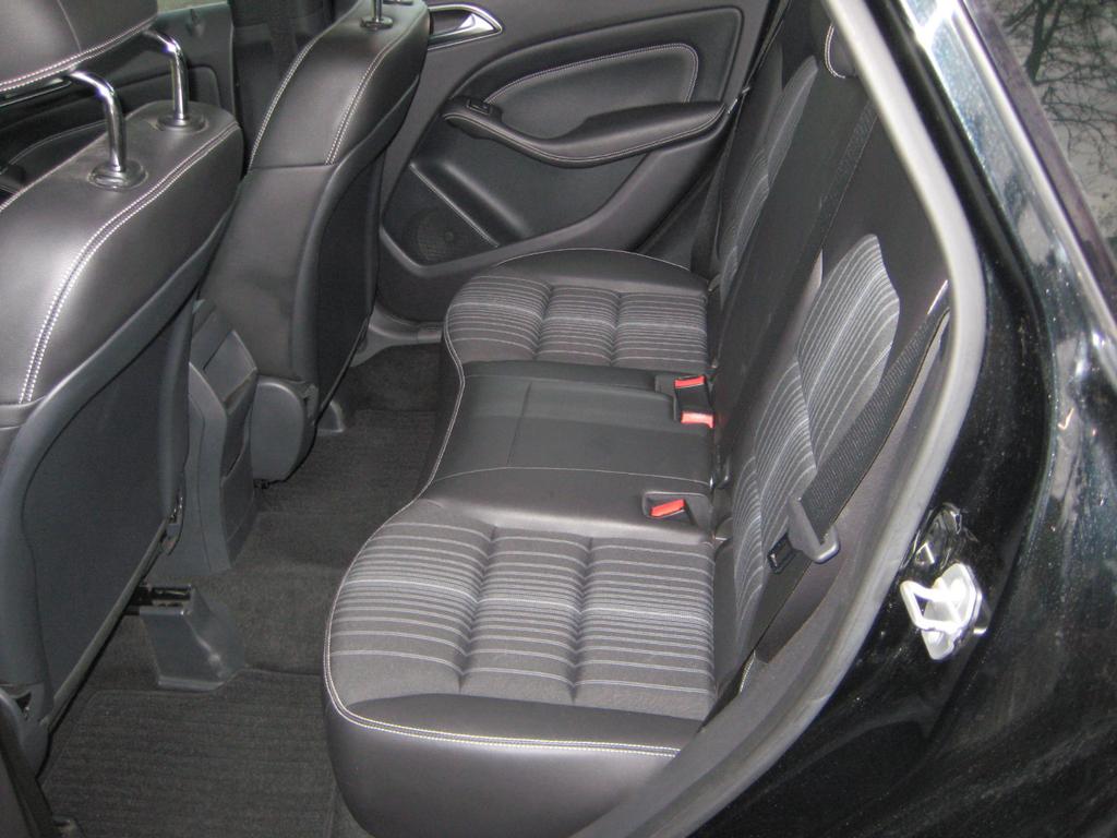 Mercedes-Benz B 180