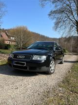 Audi A6 2,4 V6 - Audi A6 aus 2002 mit Benzin-Antrieb: Kombi, 2.4