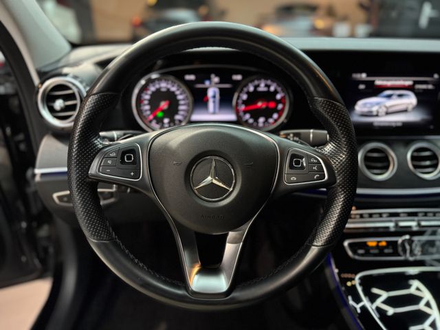 Mercedes-Benz E 200 T Avantgarde*ANHÄNGER*CAM*LED*NAVI*LEDER*