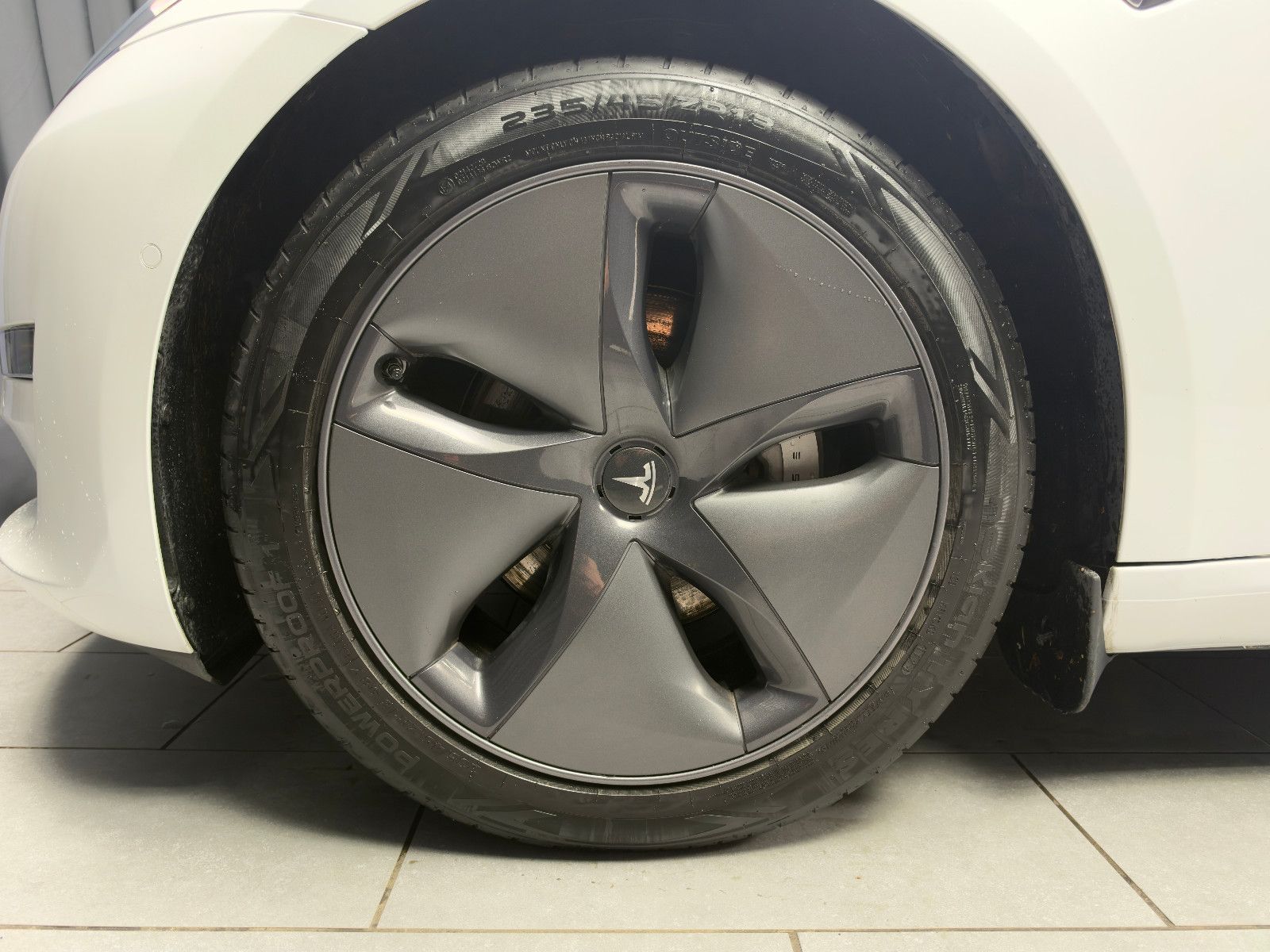 Fahrzeugabbildung Tesla Model 3 Long Range Dual AWD |PANO|PREMIUM-SOUND