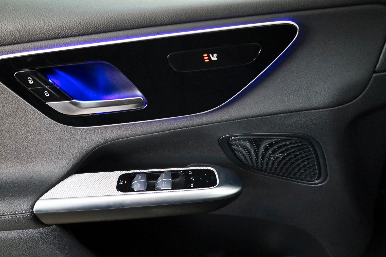 Fahrzeugabbildung Mercedes-Benz GLC 220d 4M Avantgarde,Leder,Navi,ACC,ParkPak+WR