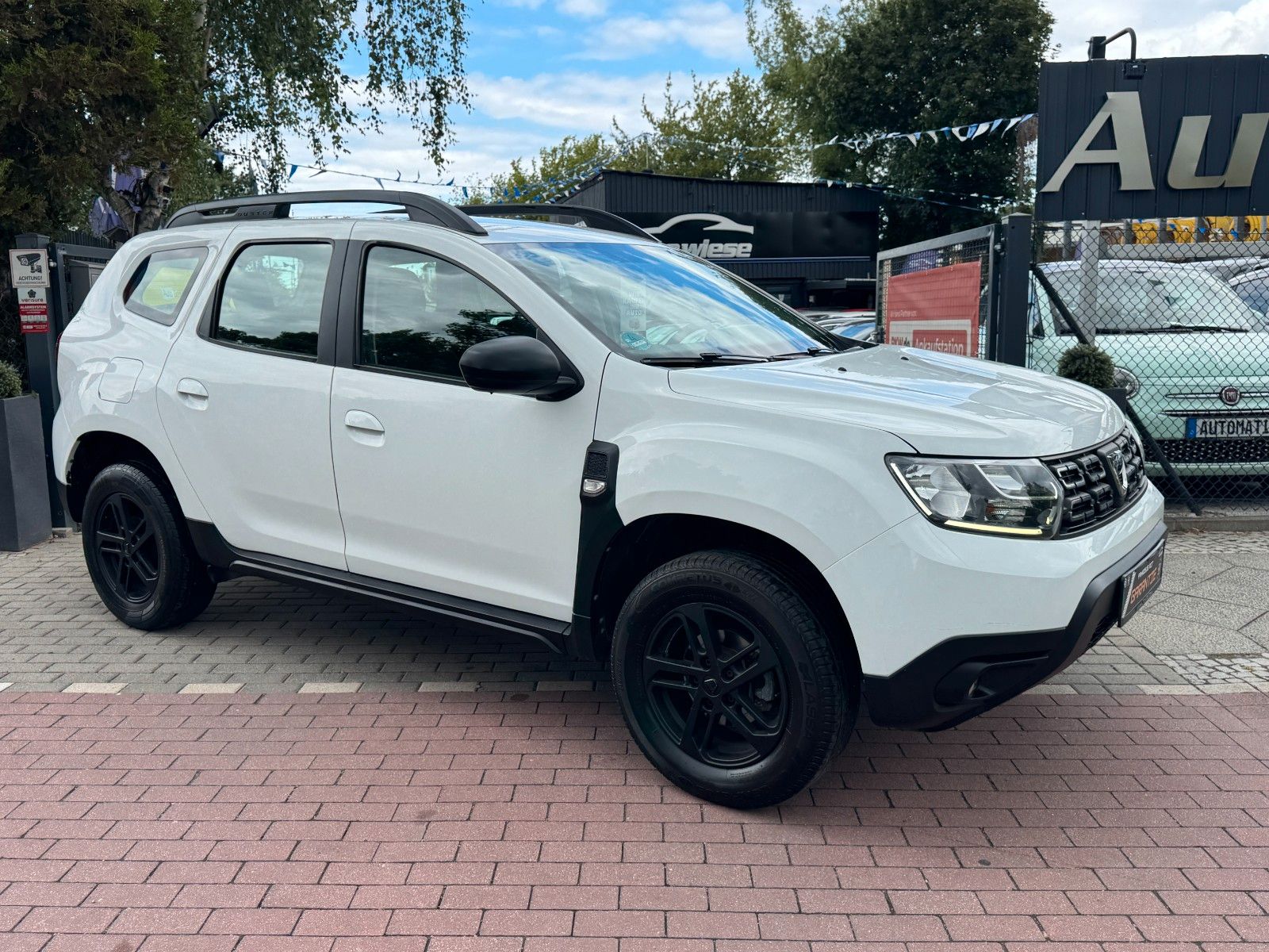 Dacia Duster - 1