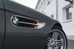 Fahrzeugabbildung BMW Z8 Roadster Alpina/Stratusgrau/Performance Paket