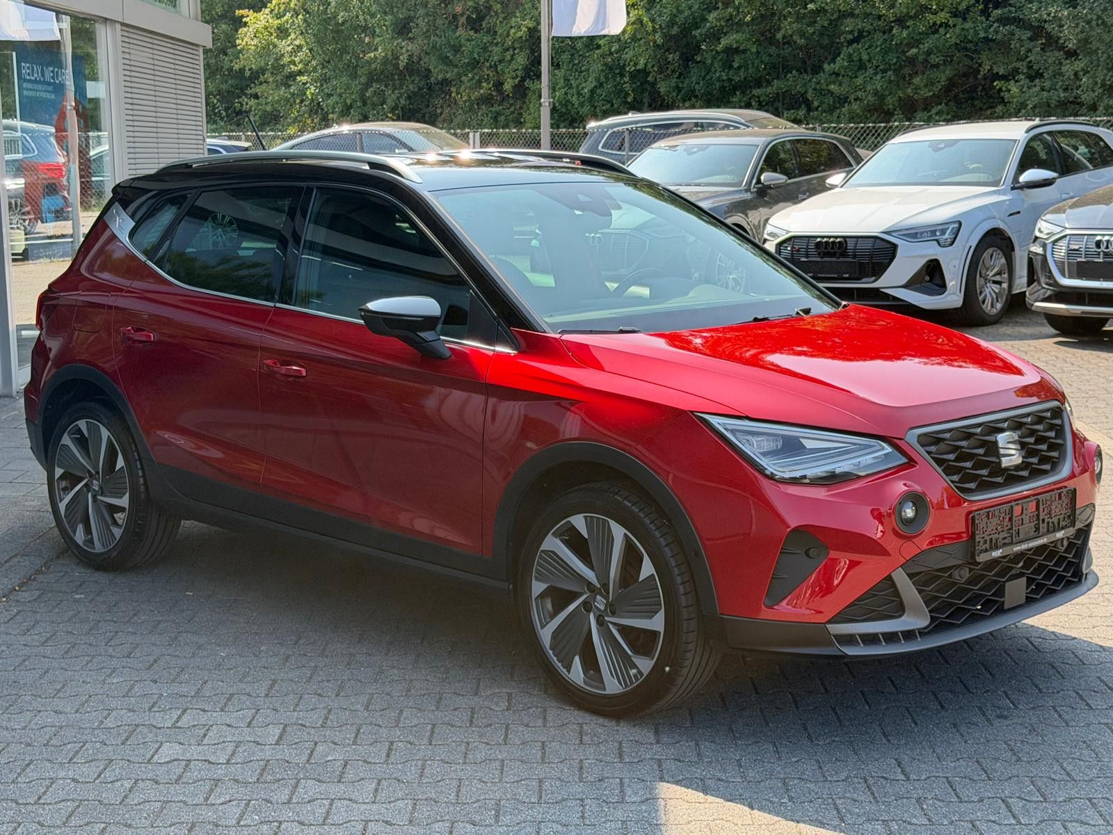 Fahrzeugabbildung SEAT Arona 1,5 TSI FR DSG >LED+NAVI+SHZ+KAM+ACC+DAB+