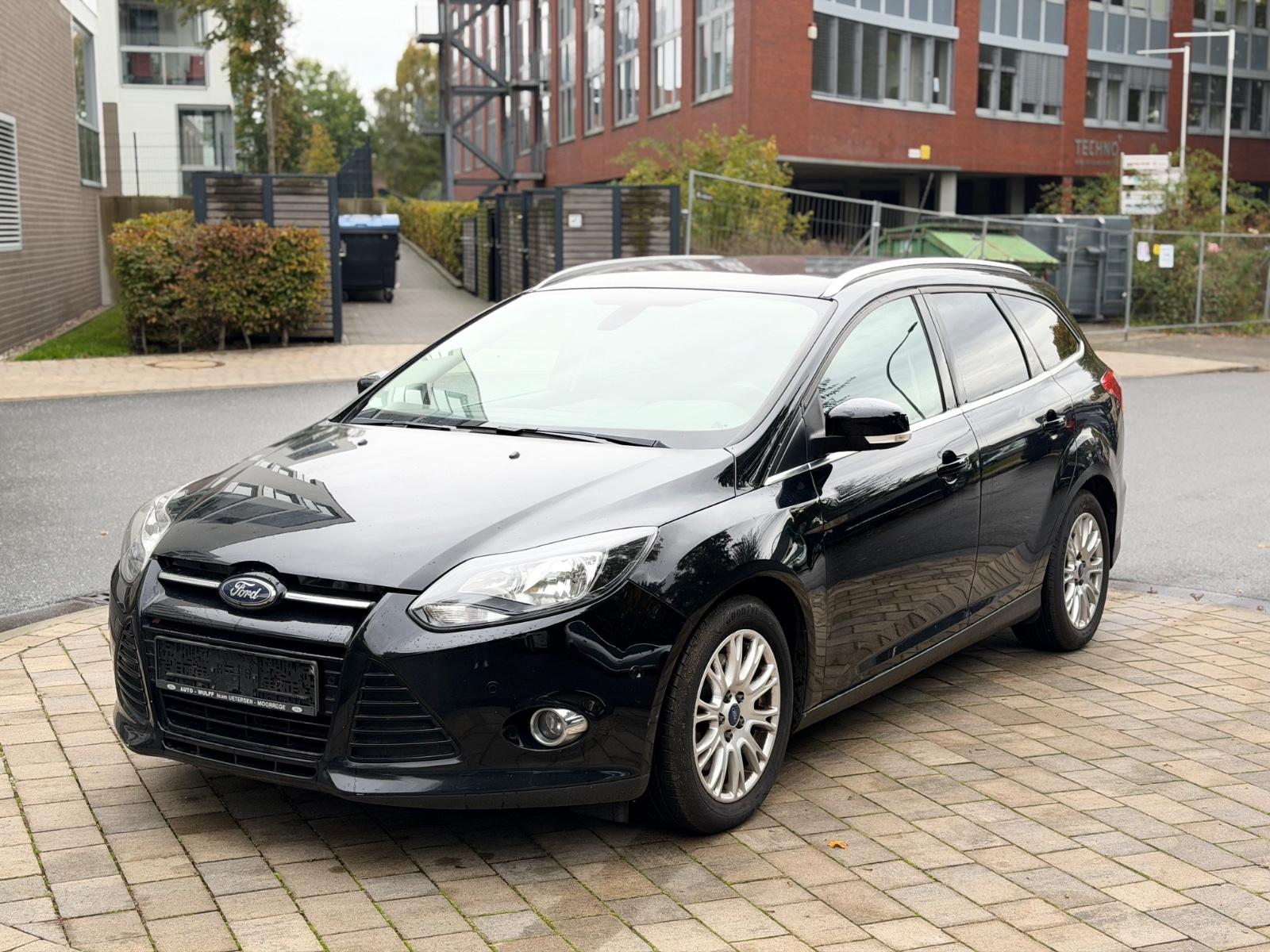 Ford Focus Turnier Titanium*NAVI*KLIMA*8 REIFEN*
