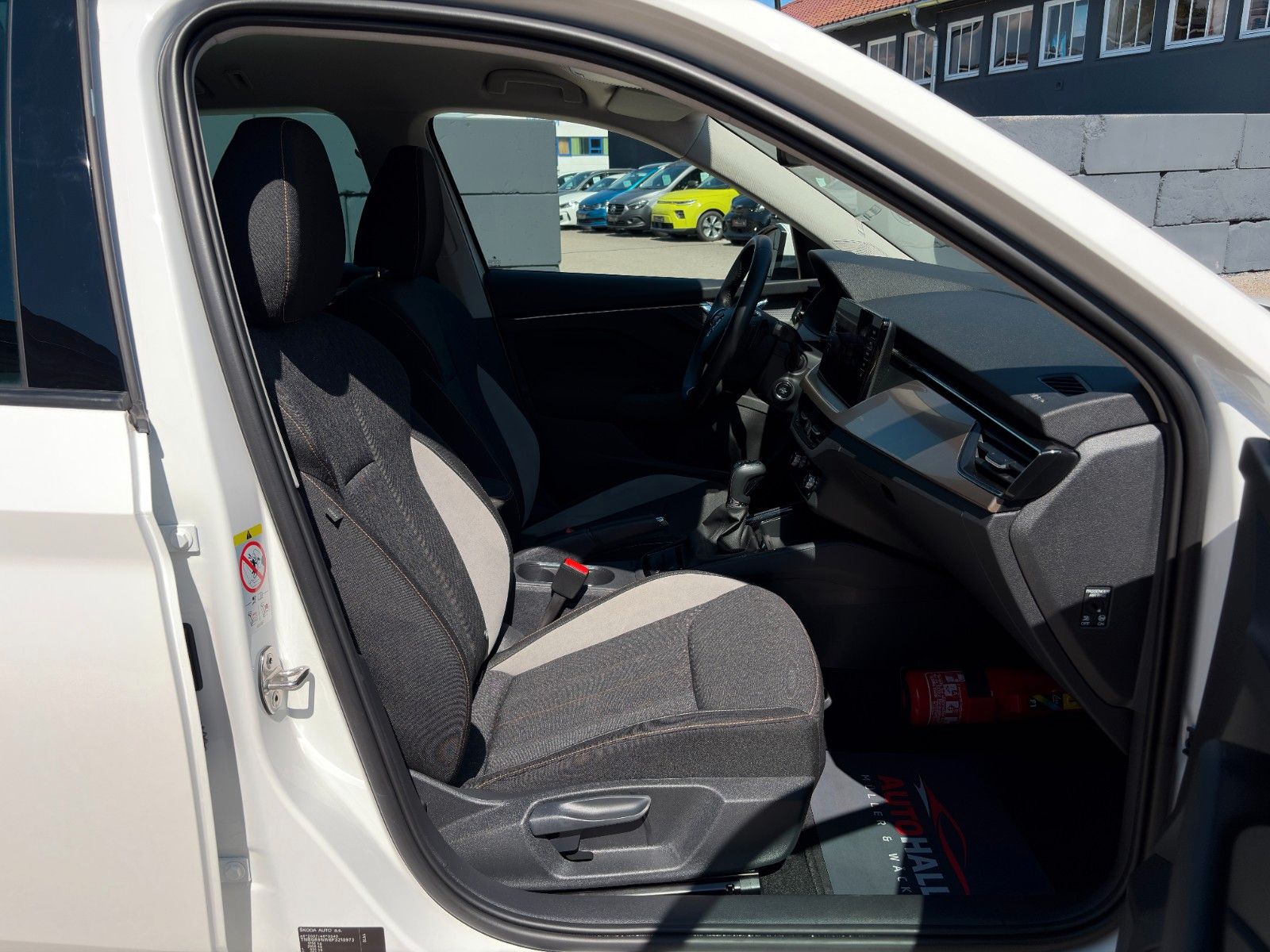 Fahrzeugabbildung SKODA Kamiq 1.0 TSI DSG Style CarPlay LED ACC CAM LHZ
