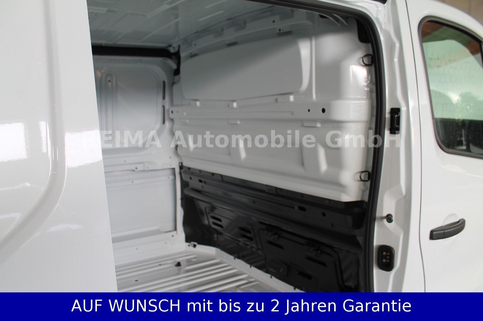 Fahrzeugabbildung Renault Trafic Kasten L2/H1 3,0t, LED, AHK, Kamera,Navi