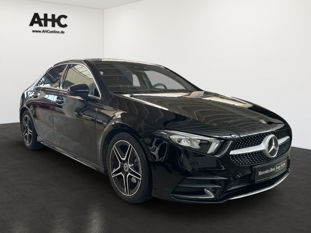 Fahrzeugabbildung Mercedes-Benz A 200 AMG Pano Navi LED Burm. KeyLess Sport KAM