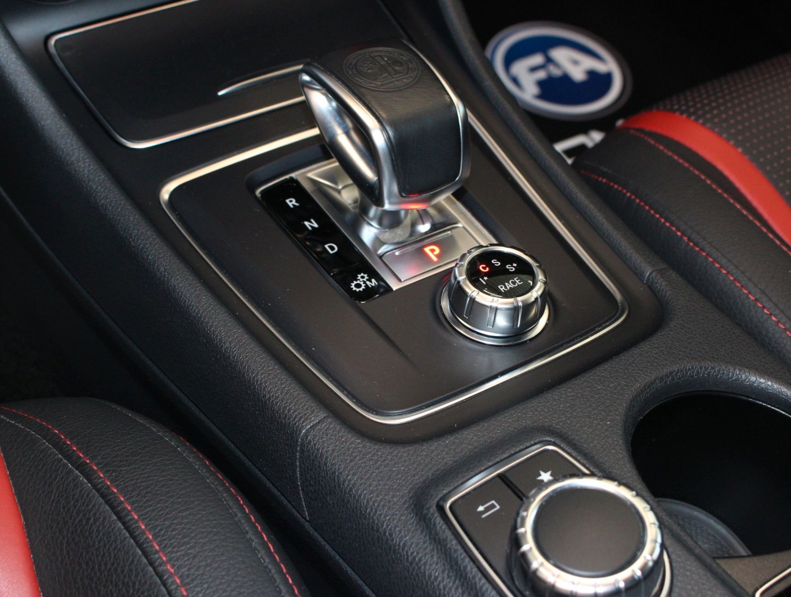 Fahrzeugabbildung Mercedes-Benz A 45 AMG 4MATIC *AMG Racing Kit*1.Hand