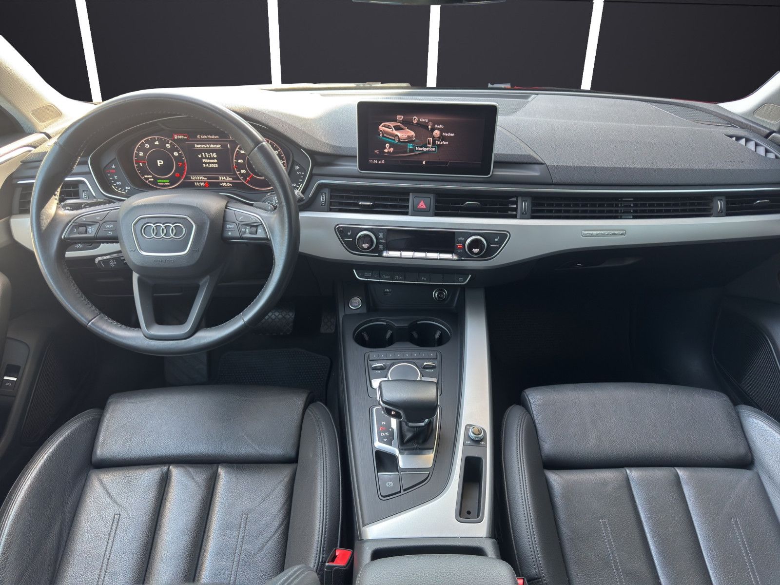 Fahrzeugabbildung Audi A4 Avant*Quattro*Apple CarPlay*Navi*AHK*Sport*