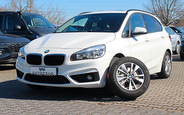 BMW 220i Active Tourer/VOLL SHEFT/NAVI/RCAM/SHZ/PDC/