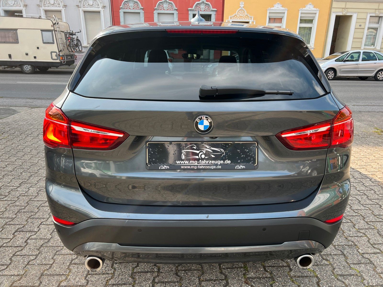Fahrzeugabbildung BMW X1 xDrive 20 d Advantage PANO NAVI AUTOMATIK